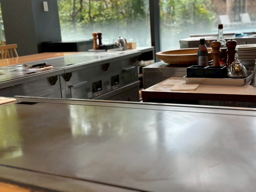 伊都竹彩 ホテル鮨バー&鉄板焼きダイニング